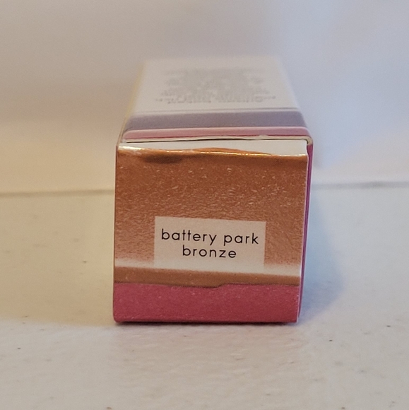 Laura Geller Ionic Baked Sculpting Stick - Picture 2 of 4